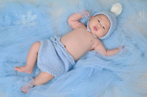 冠县摸孕妇肚子沾喜气